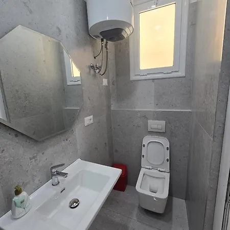 Flamingo1 * Vlorë